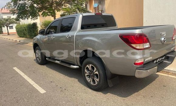 Comprar Usado Mazda BT-50 Outro Carro em Luanda em Luanda Province Comprar Usado Mazda BT-50 Outro Carro em Luanda em Luanda Province