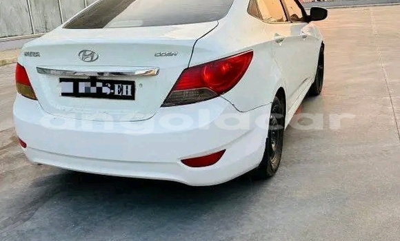 Buy Used Hyundai Accent White Car in Camacupa in Bie Buy Used Hyundai Accent White Car in Camacupa in Bie
