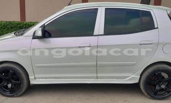 Comprar Usado Kia Picanto Outro Carro em Luanda em Luanda Province