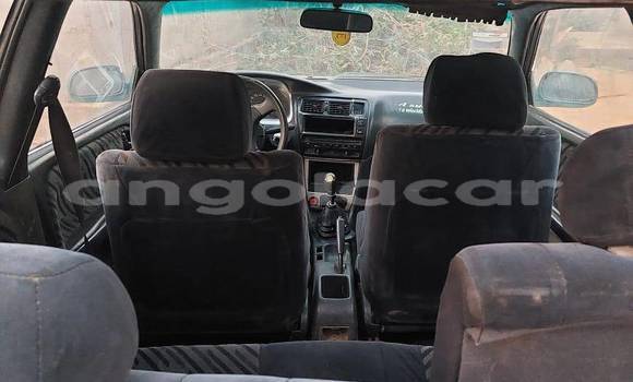 Buy Used Toyota Ractis Blue Car in Caluquembe in Huila Buy Used Toyota Ractis Blue Car in Caluquembe in Huila