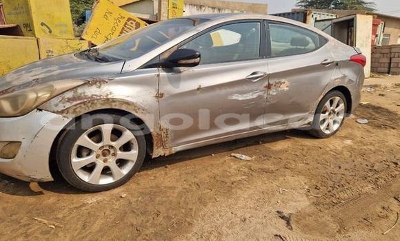 Comprar Usado Hyundai Elantra Outro Carro em Caluquembe em Huila Comprar Usado Hyundai Elantra Outro Carro em Caluquembe em Huila