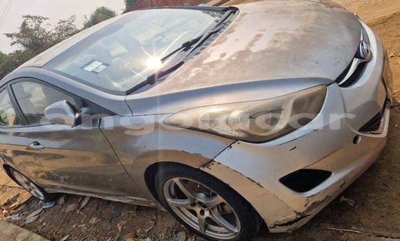 Comprar Usado Hyundai Elantra Outro Carro em Caluquembe em Huila Comprar Usado Hyundai Elantra Outro Carro em Caluquembe em Huila