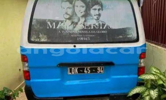 Buy Used Toyota Commuter Blue Car in Caluquembe in Huila