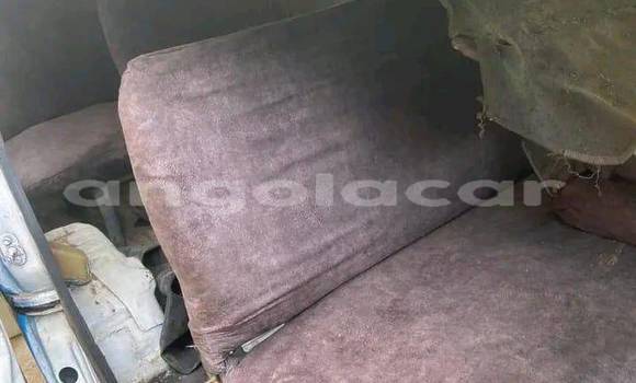 Buy Used Toyota Commuter Blue Car in Caluquembe in Huila Buy Used Toyota Commuter Blue Car in Caluquembe in Huila