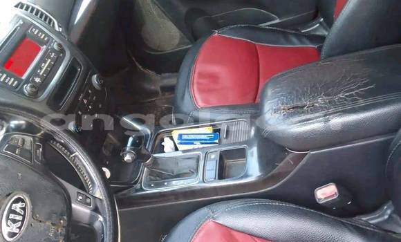 Comprar Usado Kia Sorento Vermelho Carro em Caluquembe em Huila Comprar Usado Kia Sorento Vermelho Carro em Caluquembe em Huila