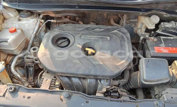 Buy Used Hyundai Tucson White Car in Caluquembe in Huila Buy Used Hyundai Tucson White Car in Caluquembe in Huila