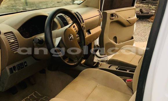 Buy Used Nissan Navara White Car in Caluquembe in Huila Buy Used Nissan Navara White Car in Caluquembe in Huila