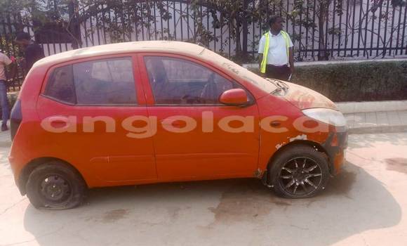 Buy Used Volkswagen Amarok Red Car in Caconda in Huila Buy Used Volkswagen Amarok Red Car in Caconda in Huila