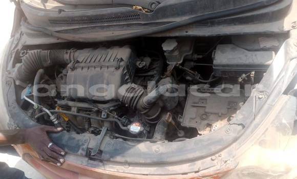 Buy Used Volkswagen Amarok Red Car in Caconda in Huila Buy Used Volkswagen Amarok Red Car in Caconda in Huila