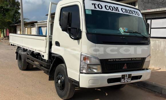 Buy Used Mitsubishi L400 White Truck in Caluquembe in Huila Buy Used Mitsubishi L400 White Truck in Caluquembe in Huila