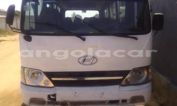 Buy Used Caterham CSR White Car in Camabatela in Uige Buy Used Caterham CSR White Car in Camabatela in Uige