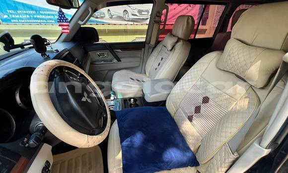 Acheter Occasion Voiture Mitsubishi Pajero Noir à Caconda, Huila Acheter Occasion Voiture Mitsubishi Pajero Noir à Caconda, Huila