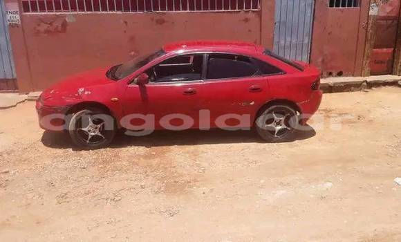 Acheter Occasion Voiture Mazda 323 Rouge à Camabatela, Uige Acheter Occasion Voiture Mazda 323 Rouge à Camabatela, Uige