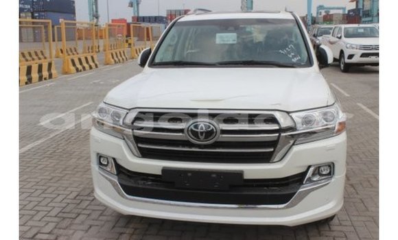 Comprar Importar Toyota Land Cruiser Branco Carro em Import - Dubai em Bengo Province Comprar Importar Toyota Land Cruiser Branco Carro em Import - Dubai em Bengo Province