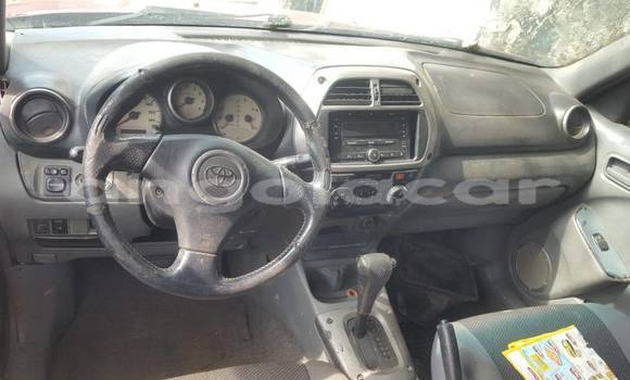 Acheter Occasion Voiture Toyota RAV4 Rouge à Caconda, Huila Acheter Occasion Voiture Toyota RAV4 Rouge à Caconda, Huila