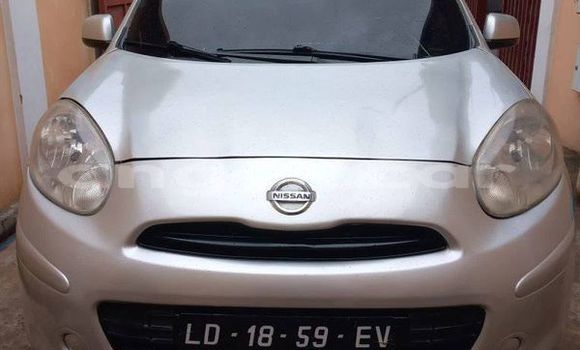 Comprar Usado Nissan Micra Outro Carro em Camabatela em Uige
