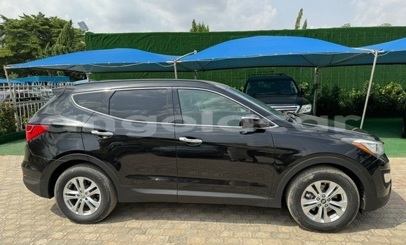 Buy Used Hyundai Santa Fe Black Car in Luanda in Luanda Province Buy Used Hyundai Santa Fe Black Car in Luanda in Luanda Province