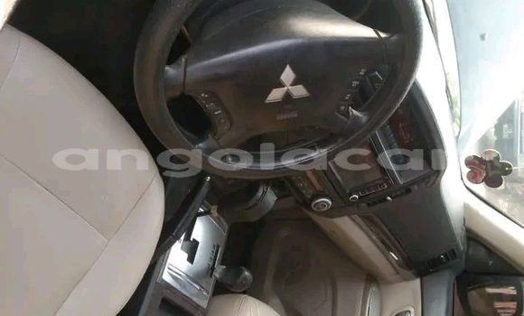 Comprar Usado Mitsubishi Pajero Outro Carro em Camacupa em Bie Comprar Usado Mitsubishi Pajero Outro Carro em Camacupa em Bie