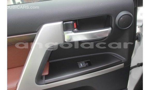 Comprar Importar Toyota Land Cruiser Branco Carro em Import - Dubai em Bengo Province Comprar Importar Toyota Land Cruiser Branco Carro em Import - Dubai em Bengo Province