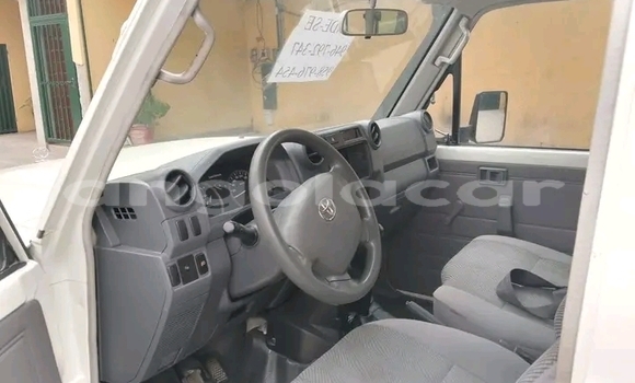 Comprar Usado Toyota Land Cruiser Outro Carro em Camacupa em Bie Comprar Usado Toyota Land Cruiser Outro Carro em Camacupa em Bie