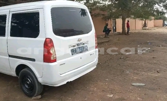 Acheter Occasion Voiture Chevrolet spark Blanc à Camacupa, Bie Acheter Occasion Voiture Chevrolet spark Blanc à Camacupa, Bie