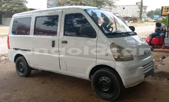 Acheter Occasion Voiture Chevrolet spark Blanc à Camacupa, Bie Acheter Occasion Voiture Chevrolet spark Blanc à Camacupa, Bie