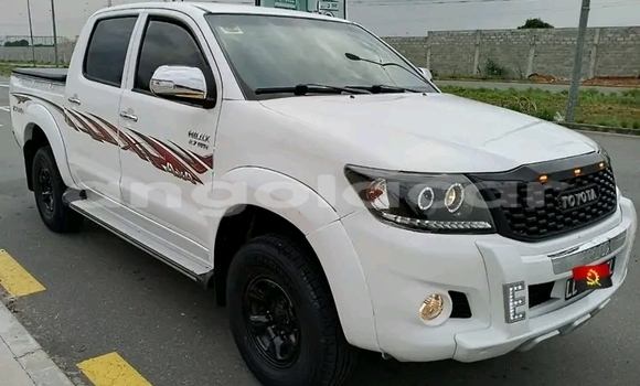 Comprar Usado Toyota Hilux Branco Carro em Luanda em Luanda Province Comprar Usado Toyota Hilux Branco Carro em Luanda em Luanda Province