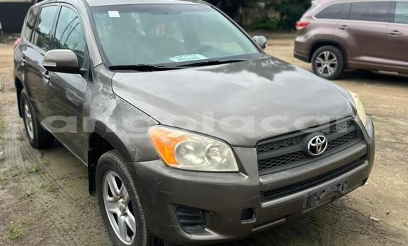 Comprar Usado Toyota RAV4 Outro Carro em Luanda em Luanda Province