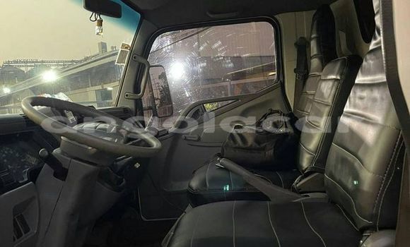 Buy Used Mitsubishi L400 White Truck in Cabinda in Cabinda Buy Used Mitsubishi L400 White Truck in Cabinda in Cabinda