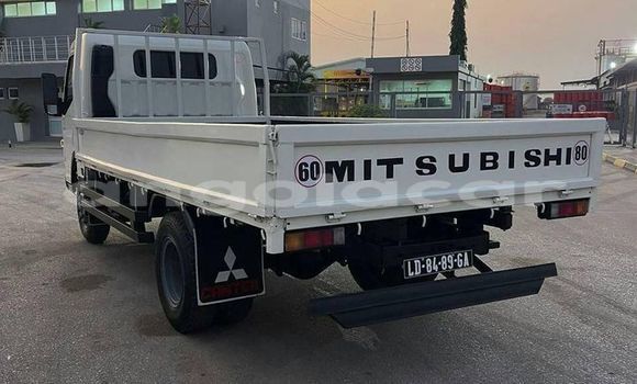 Buy Used Mitsubishi L400 White Truck in Cabinda in Cabinda Buy Used Mitsubishi L400 White Truck in Cabinda in Cabinda