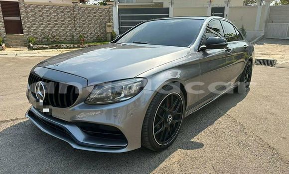 Comprar Usado Mercedes-Benz C–Class Outro Carro em Caluquembe em Huila Comprar Usado Mercedes-Benz C–Class Outro Carro em Caluquembe em Huila