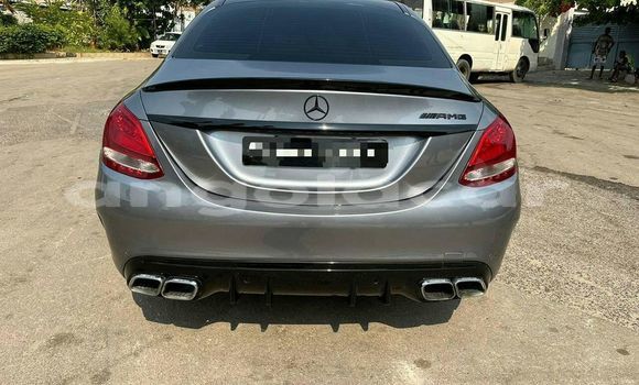 Comprar Usado Mercedes-Benz C–Class Outro Carro em Caluquembe em Huila Comprar Usado Mercedes-Benz C–Class Outro Carro em Caluquembe em Huila