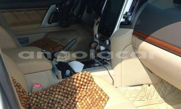 Buy Used Toyota Land Cruiser White Car in Catabola in Bie Buy Used Toyota Land Cruiser White Car in Catabola in Bie