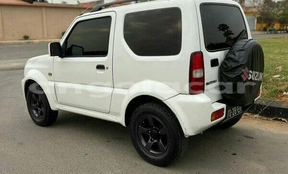 Buy Used Suzuki Jimny White Car in Caconda in Huila Buy Used Suzuki Jimny White Car in Caconda in Huila