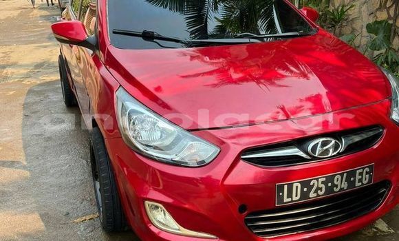Buy Used Hyundai Accent Red Car in Caluquembe in Huila Buy Used Hyundai Accent Red Car in Caluquembe in Huila