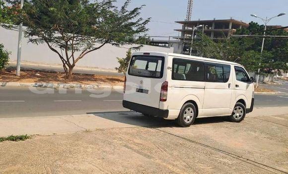 Acheter Occasion Voiture Toyota Hiace Blanc à Camabatela, Uige Acheter Occasion Voiture Toyota Hiace Blanc à Camabatela, Uige
