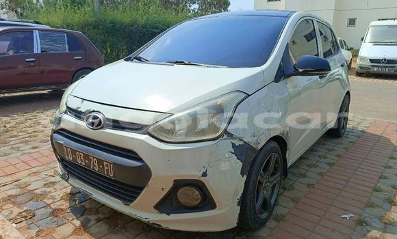 Comprar Usado Hyundai i10 Branco Carro em Caluquembe em Huila