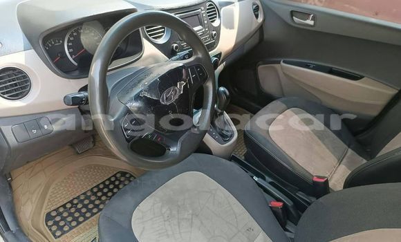 Comprar Usado Hyundai i10 Branco Carro em Caluquembe em Huila Comprar Usado Hyundai i10 Branco Carro em Caluquembe em Huila