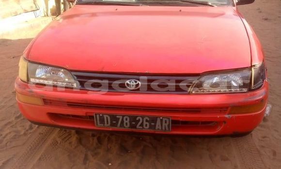 Acheter Occasion Voiture Toyota Corolla Rouge à Camabatela, Uige Acheter Occasion Voiture Toyota Corolla Rouge à Camabatela, Uige