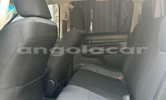 Acheter Occasion Voiture Toyota Hilux Blanc à Caluquembe, Huila Acheter Occasion Voiture Toyota Hilux Blanc à Caluquembe, Huila