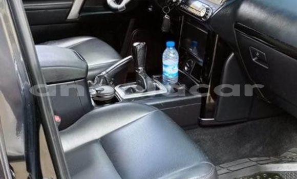 Acheter Occasion Voiture Toyota Land Cruiser Noir à Caluquembe, Huila Acheter Occasion Voiture Toyota Land Cruiser Noir à Caluquembe, Huila