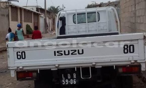 Buy Used Toyota Carina White Car in Cabinda in Cabinda Buy Used Toyota Carina White Car in Cabinda in Cabinda