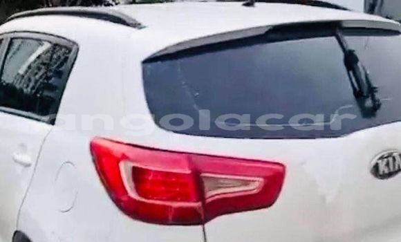 Buy Used Kia Sportage White Car in Caluquembe in Huila Buy Used Kia Sportage White Car in Caluquembe in Huila