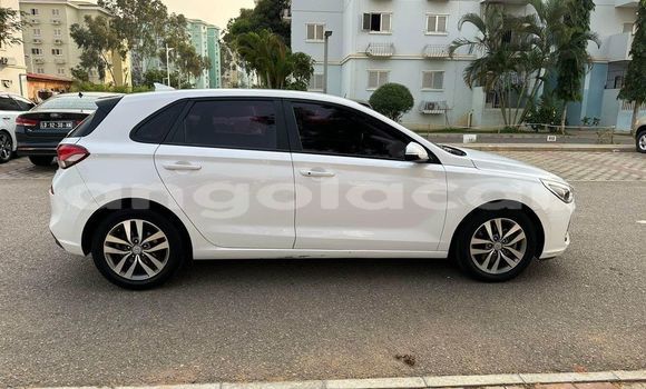 Acheter Occasion Voiture Hyundai i30 Blanc à Camabatela, Uige Acheter Occasion Voiture Hyundai i30 Blanc à Camabatela, Uige