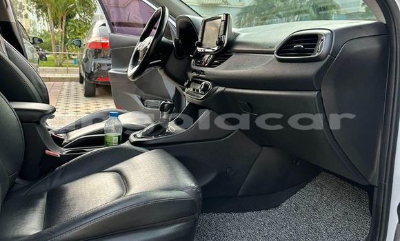 Acheter Occasion Voiture Hyundai i30 Blanc à Camabatela, Uige Acheter Occasion Voiture Hyundai i30 Blanc à Camabatela, Uige