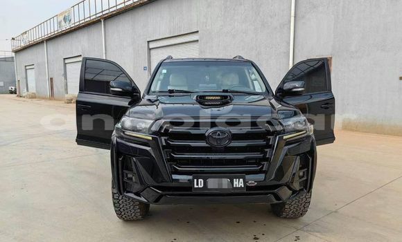 Acheter Occasion Voiture Toyota Land Cruiser Noir à Camabatela, Uige