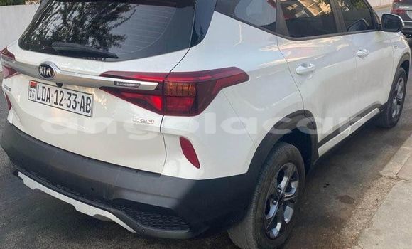 Buy Used Kia Sephia White Car in Caluquembe in Huila Buy Used Kia Sephia White Car in Caluquembe in Huila