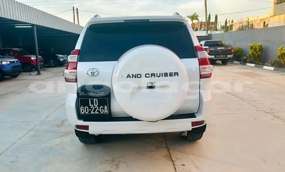 Acheter Occasion Voiture Toyota Land Cruiser Prado Blanc à Luanda, Province de Luanda Acheter Occasion Voiture Toyota Land Cruiser Prado Blanc à Luanda, Province de Luanda