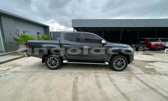 Acheter Occasion Voiture Mitsubishi L200 Noir à Luanda, Province de Luanda Acheter Occasion Voiture Mitsubishi L200 Noir à Luanda, Province de Luanda