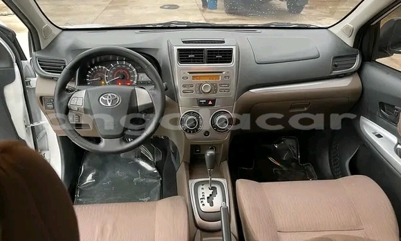 Buy Used Toyota Avanza White Car in Luanda in Luanda Province Buy Used Toyota Avanza White Car in Luanda in Luanda Province